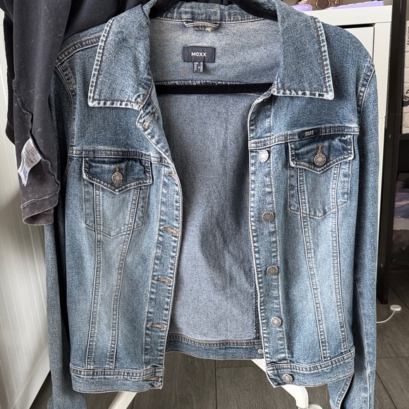Mexx Jackets & Blazers - Mexx Light Wash Denim Jacket - Blue